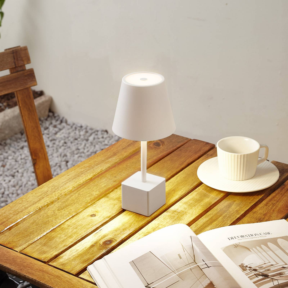 Luminaire de terrasse en métal moderneLED