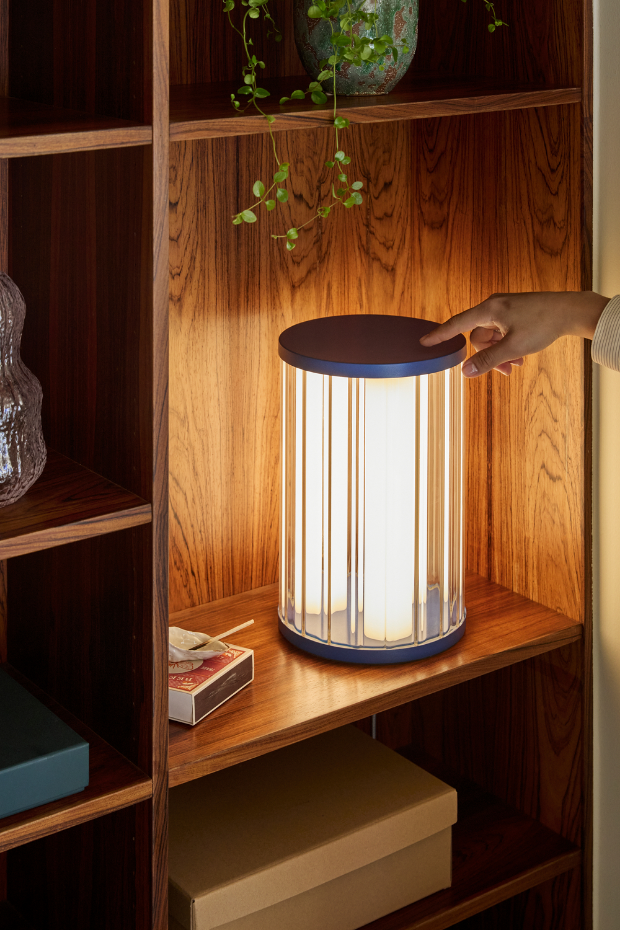 Lampe de table en fer et verre ARU