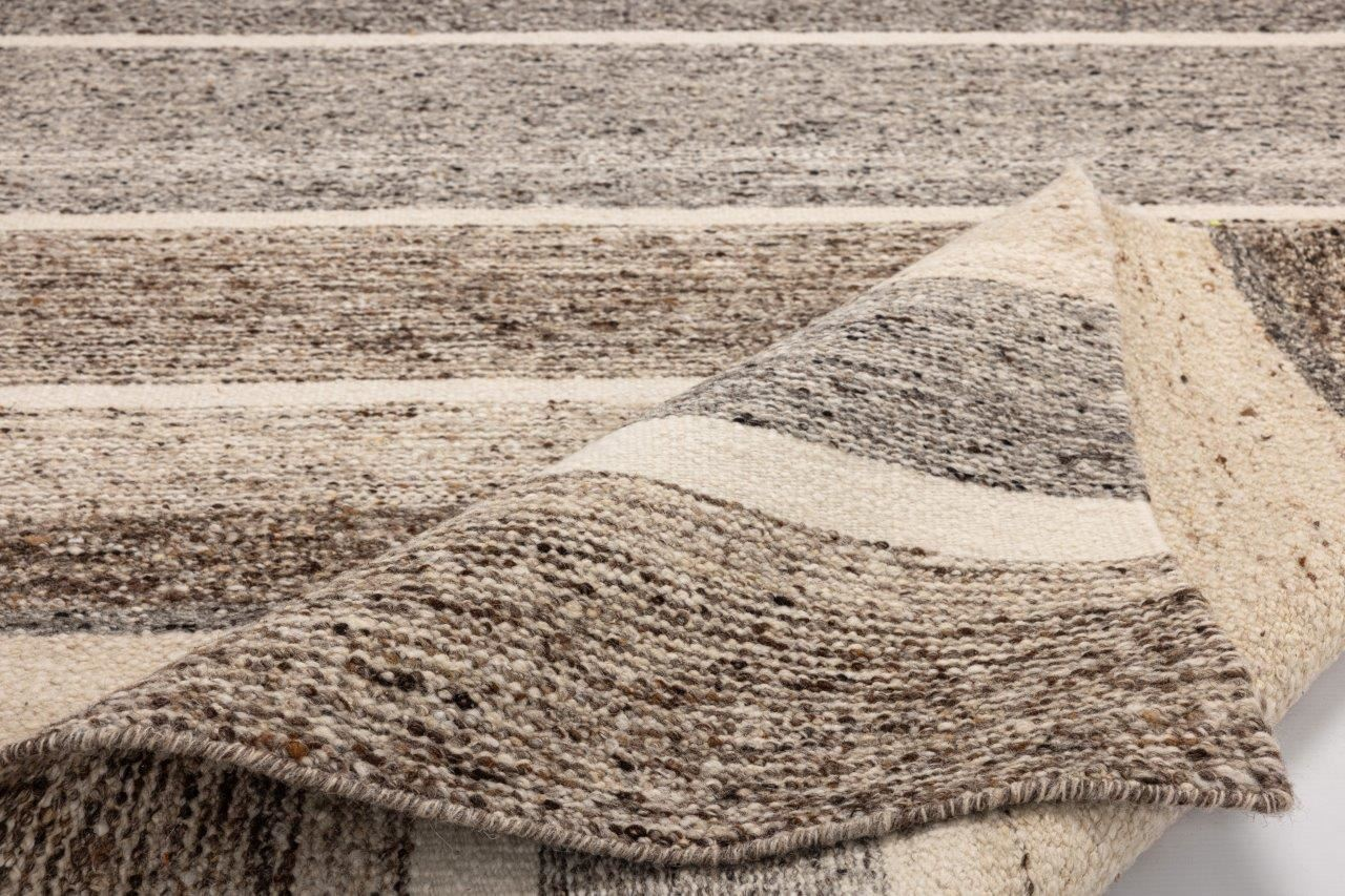 Tapis en laine tissé à la main dans des couleurs naturelles - Ehrwald