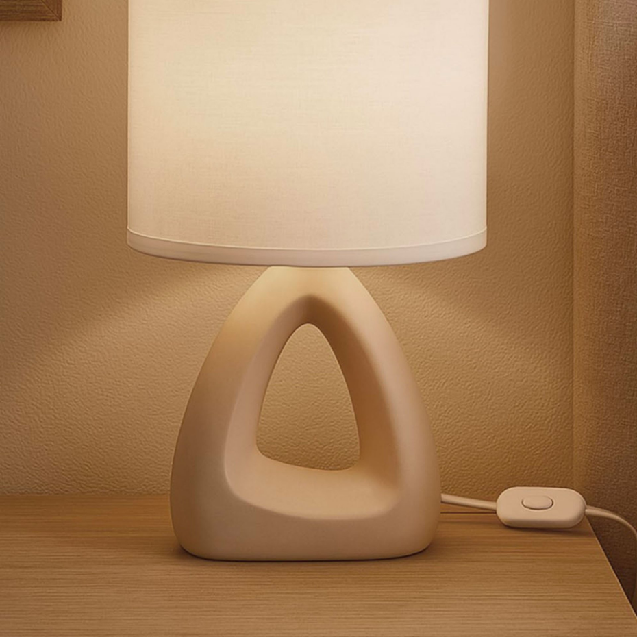 Lampe à poser en céramique beige 17x10x30cm