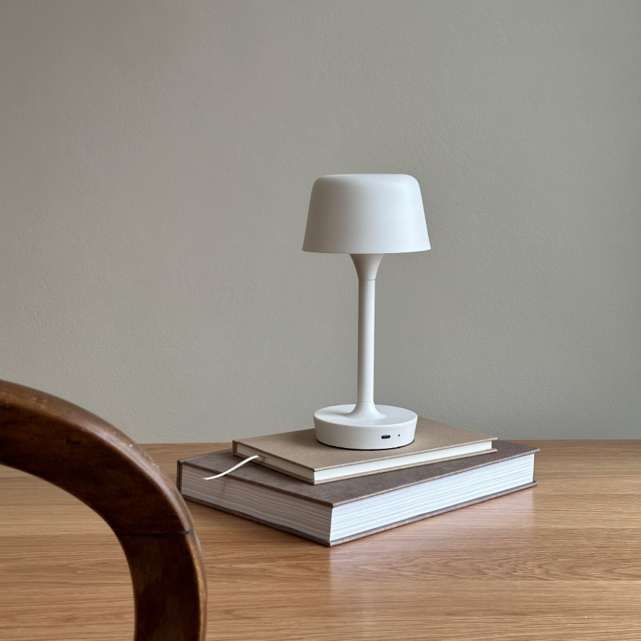 Lampe à poser en métal LED FLOW