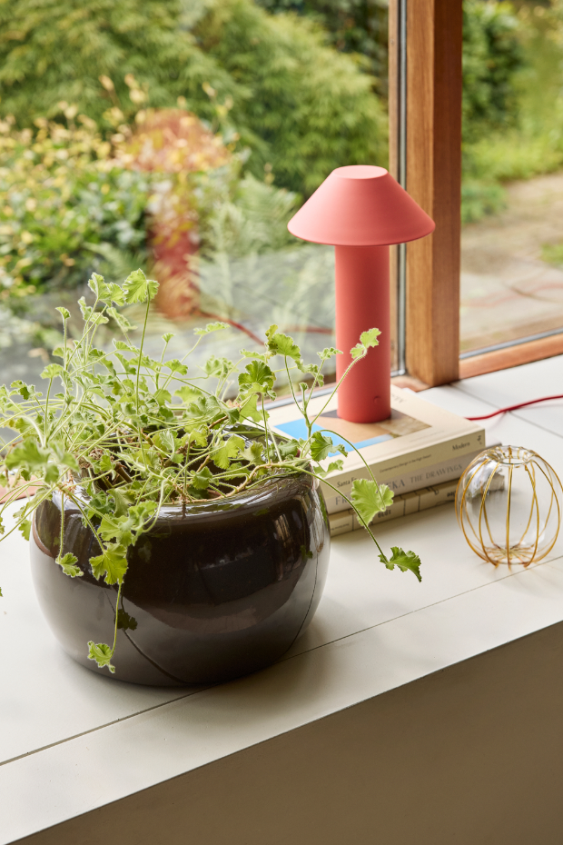 Lampe de table en fer et polycarbonate TOWER