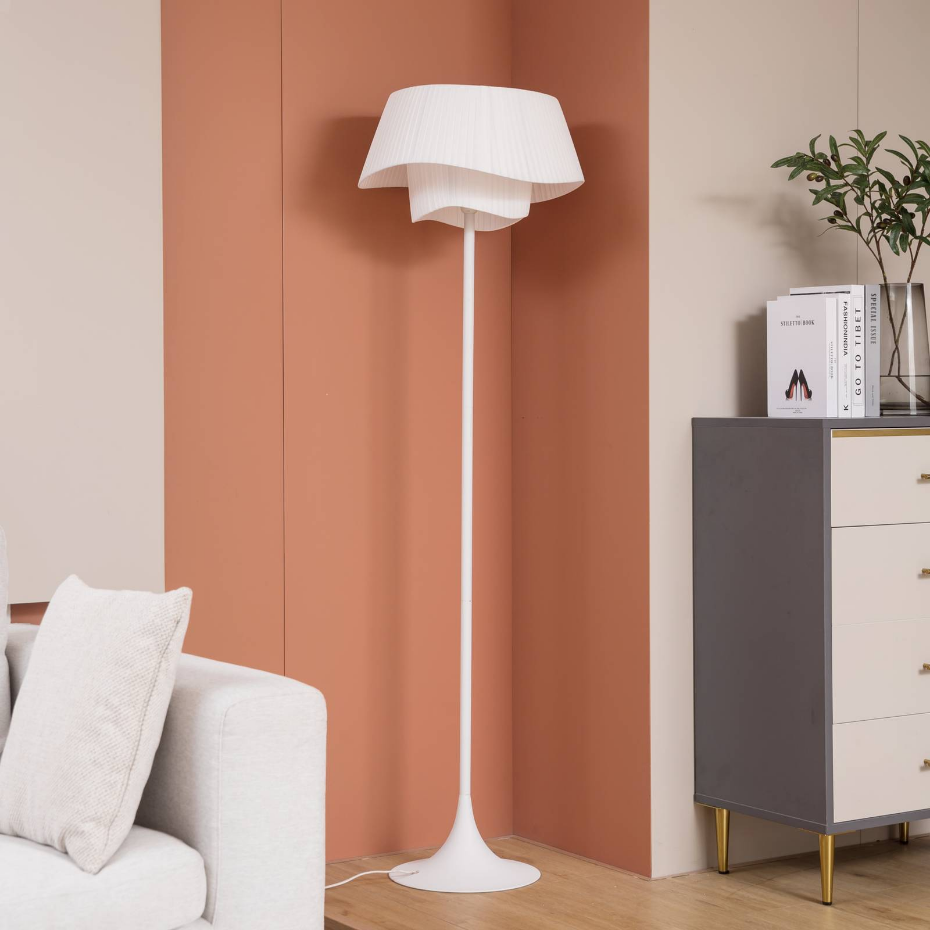 Lampadaire en métal, Eryndor
