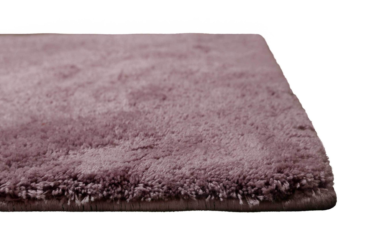 Tapis à poils longs avec de légères rayures ,  Lulu