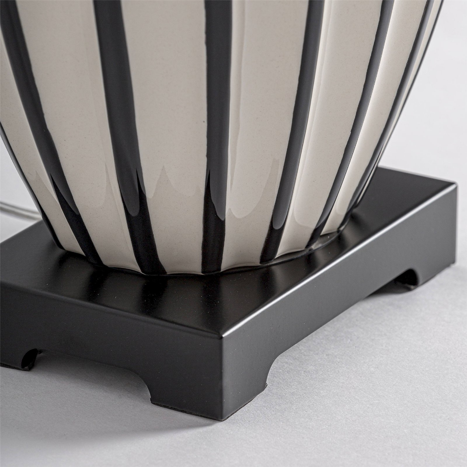 Lampe de salon en céramique finition vieillie