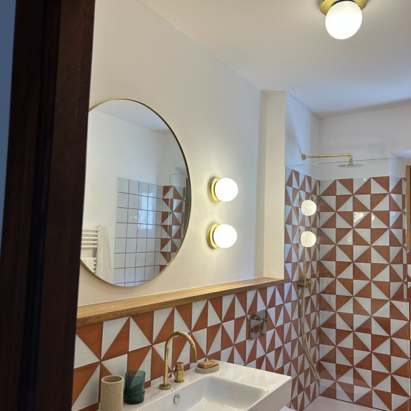 Applique Salle De Bain Alix Laiton Mat Et Verre Opale Ip44