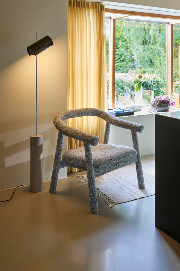 Lampe sur pied en fer et polycarbonate REFLECTOR