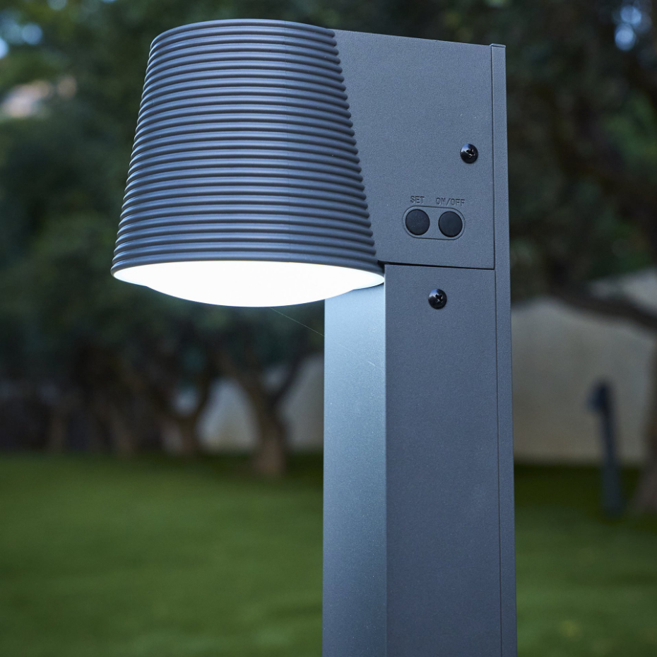 Balise solaire à fixer ou à planter SOLINE TALL H70cm