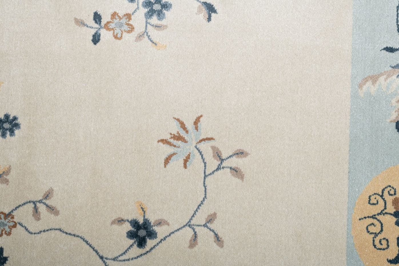 Tapis tissé avec bordure et motif floral avec effet brillant - Cherina
