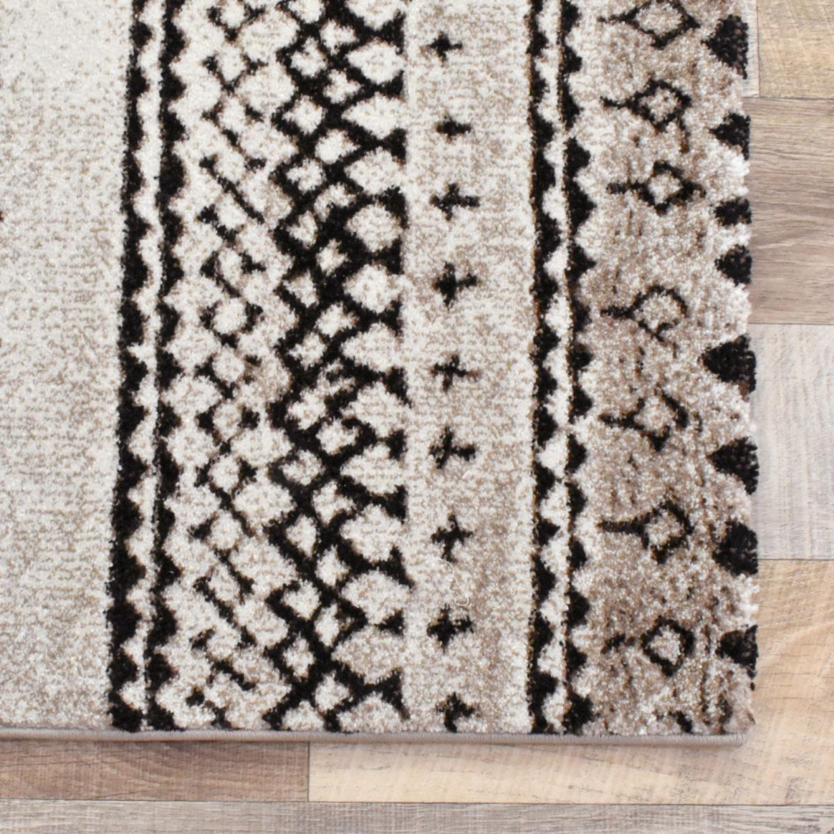 Tapis berbère tissé motifs tribaux LYN8  MABAL