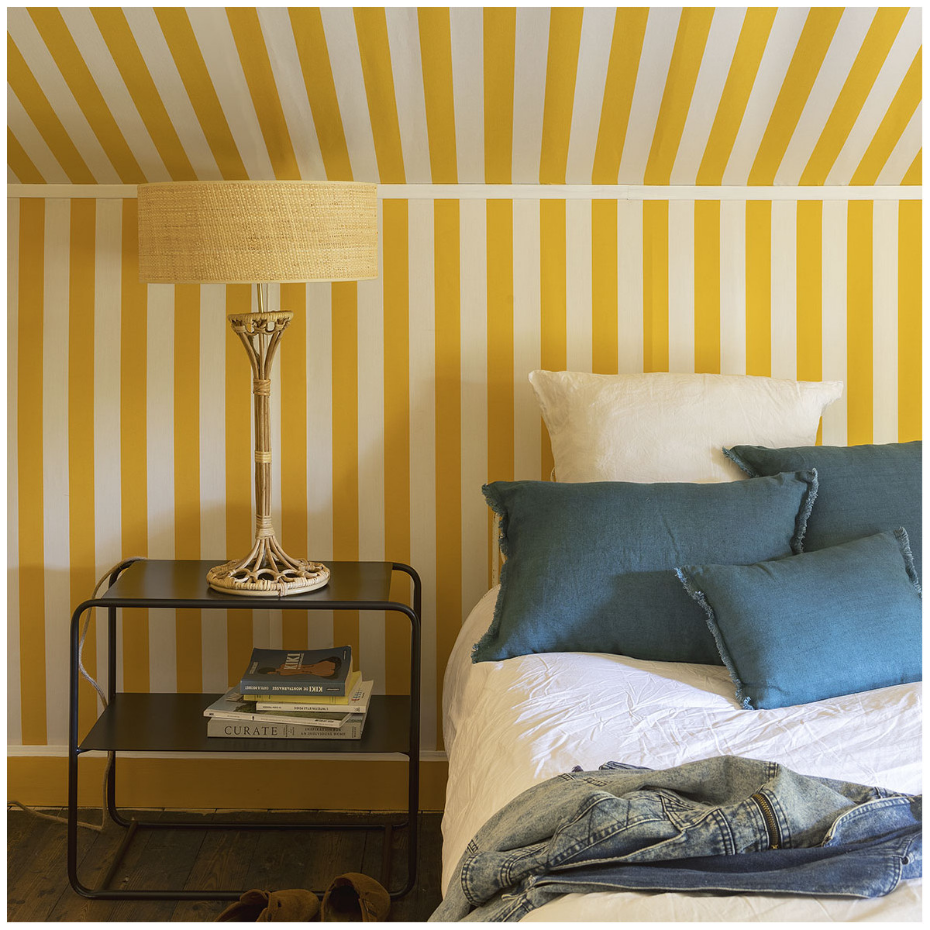 Pied de lampe en rotin
