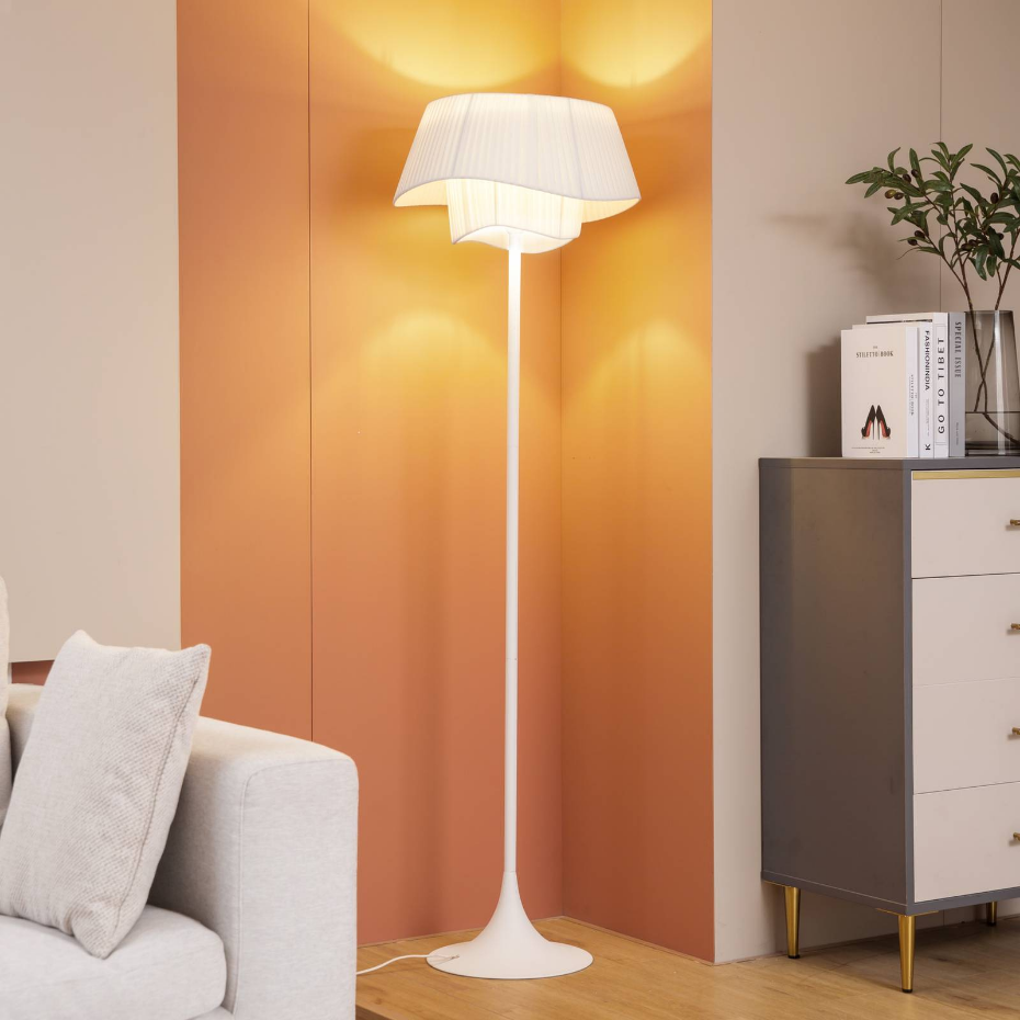 Lampadaire en métal, Eryndor