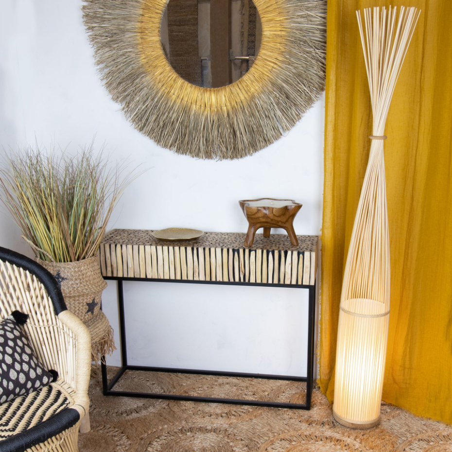 Lampadaire en bambou tressé