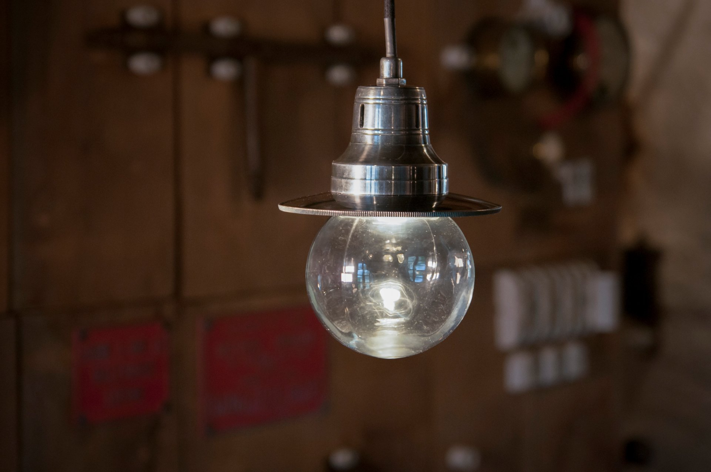 Lampe suspendue en laiton CHARLIE