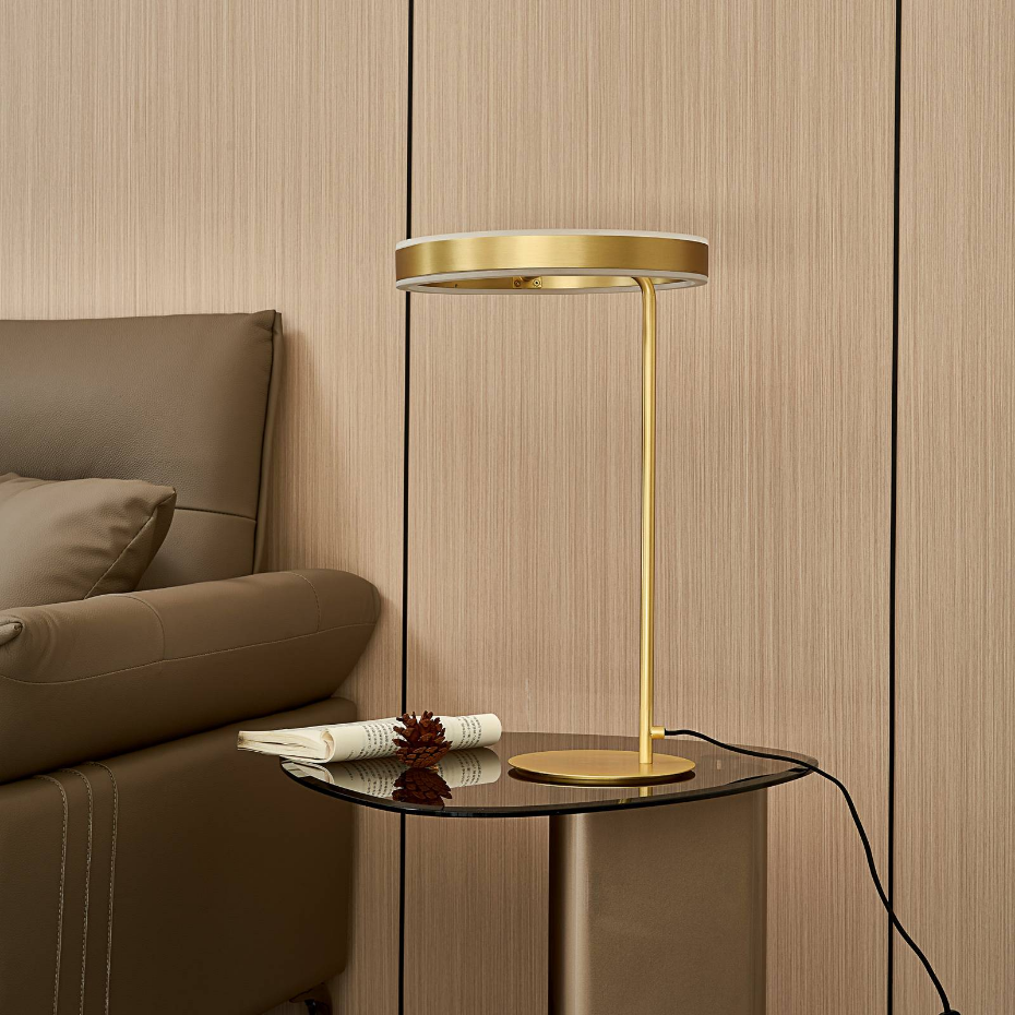Lampe à poser en métal designLED, Yekta