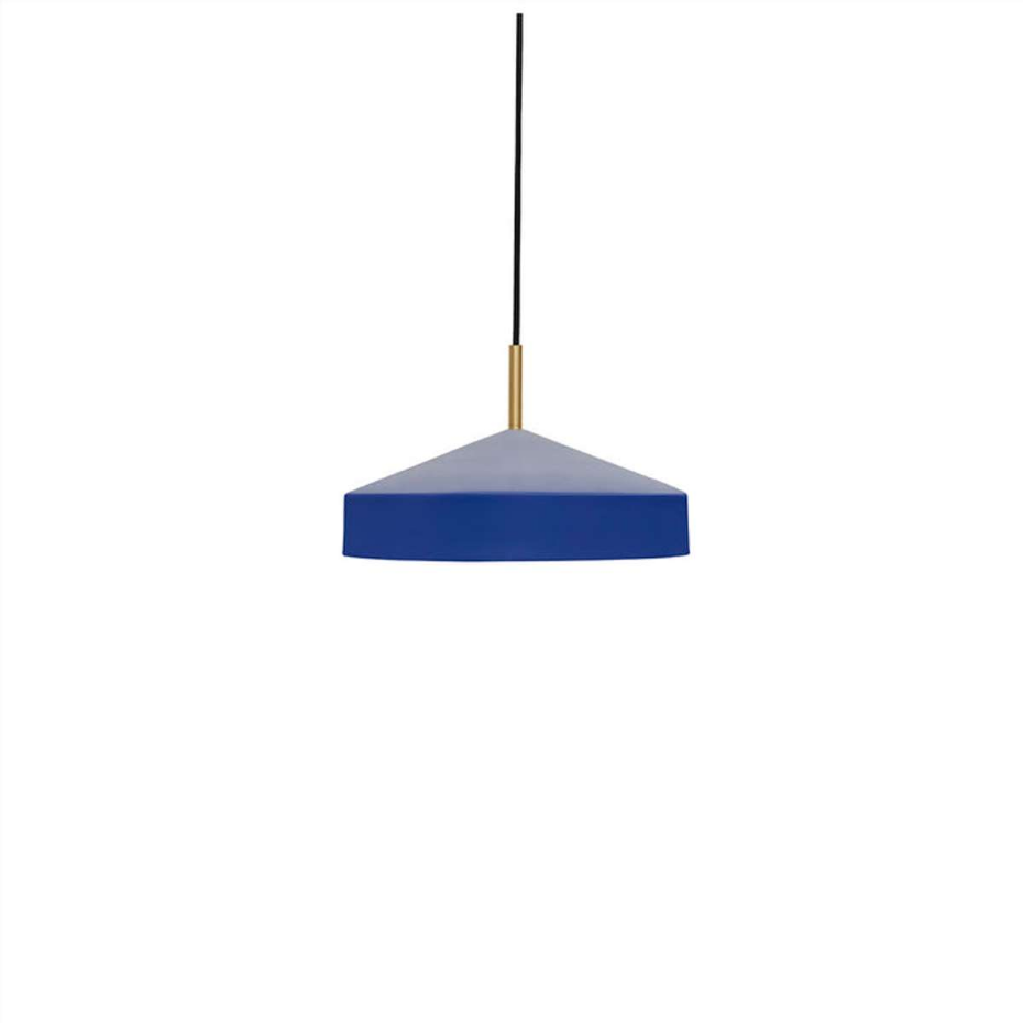 Lampe suspendue en métal avec abat-jour