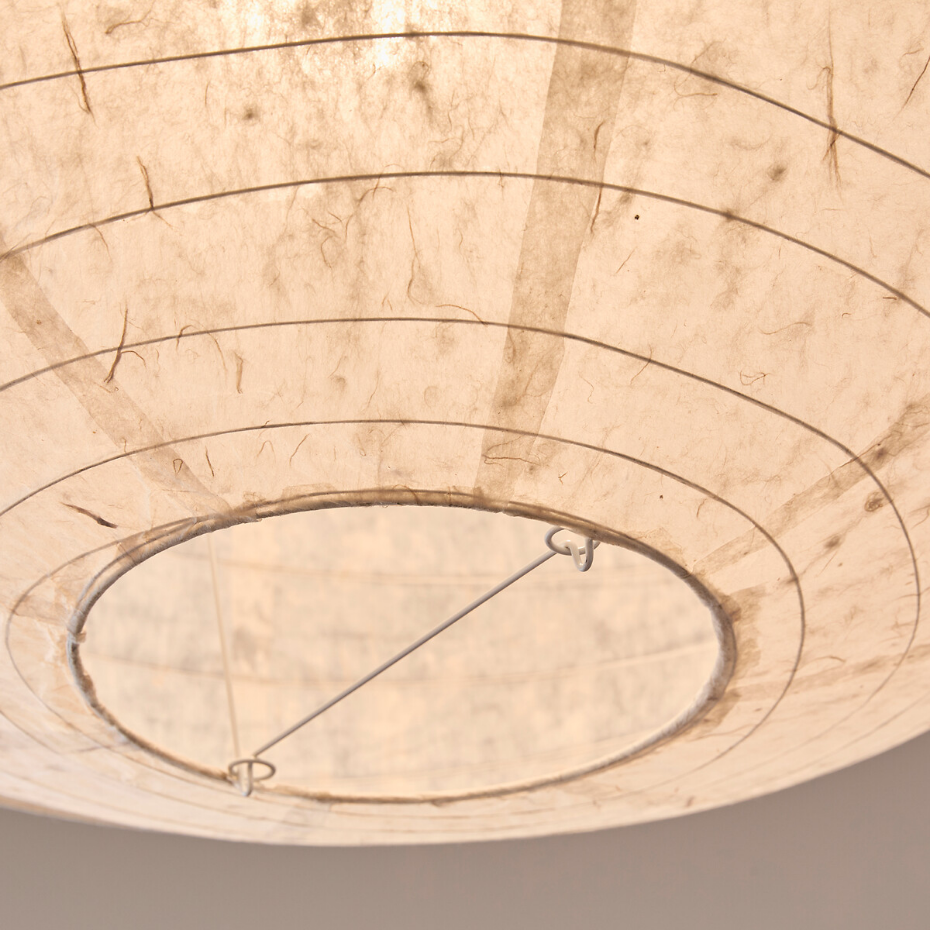 Suspension en papier texturé, diamètre 68 cm, NASSAH