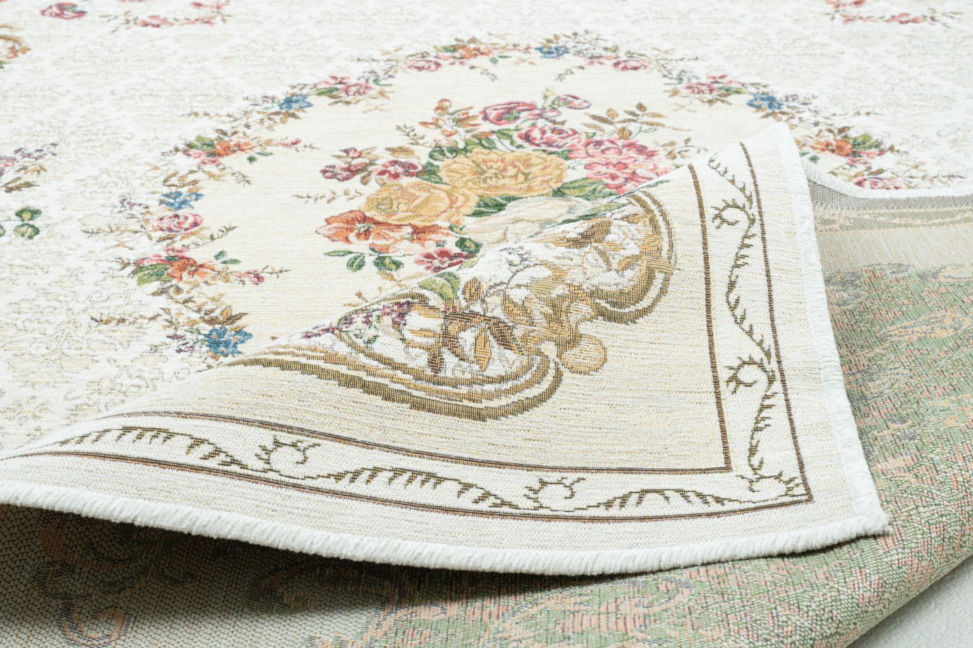 Tapis floral tissé à la machine avec bordure - Flomi