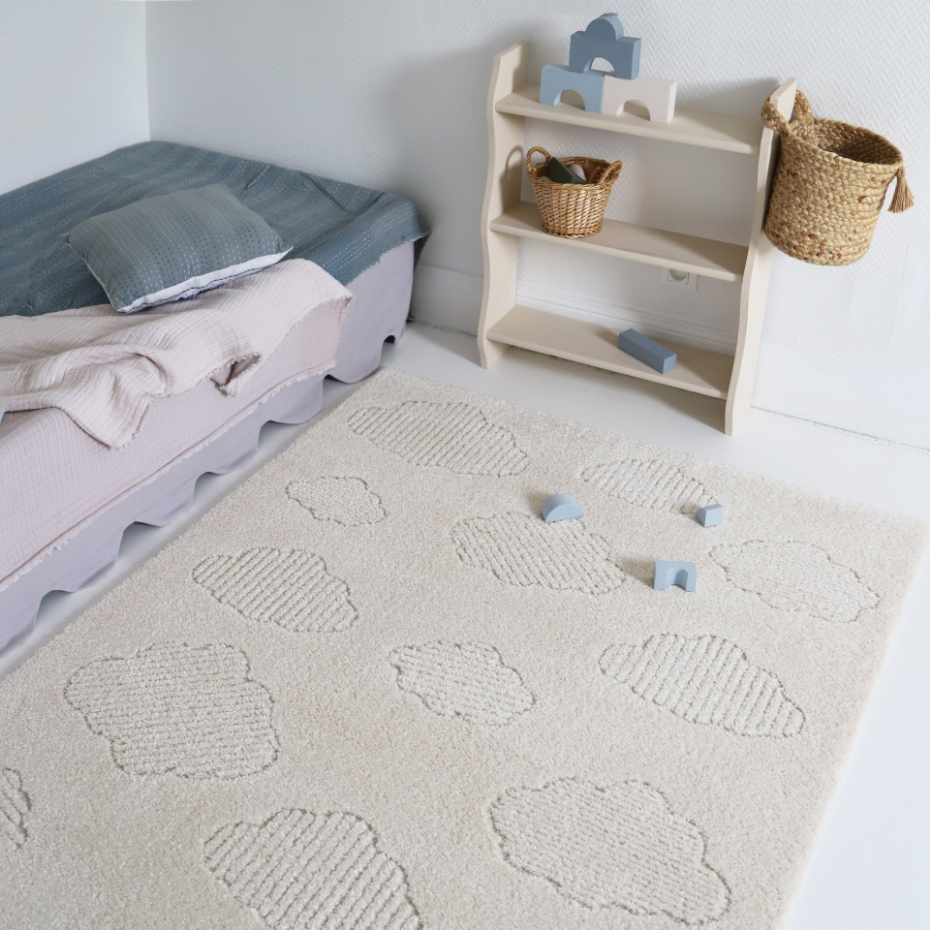 Tapis enfant petits nuages ton sur ton NOUBY