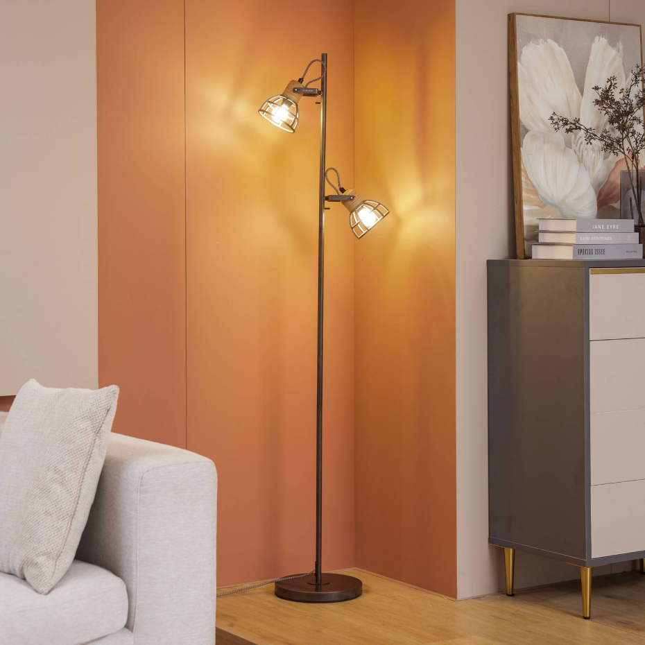 Lampadaire en métal traditionnel, Arinthea