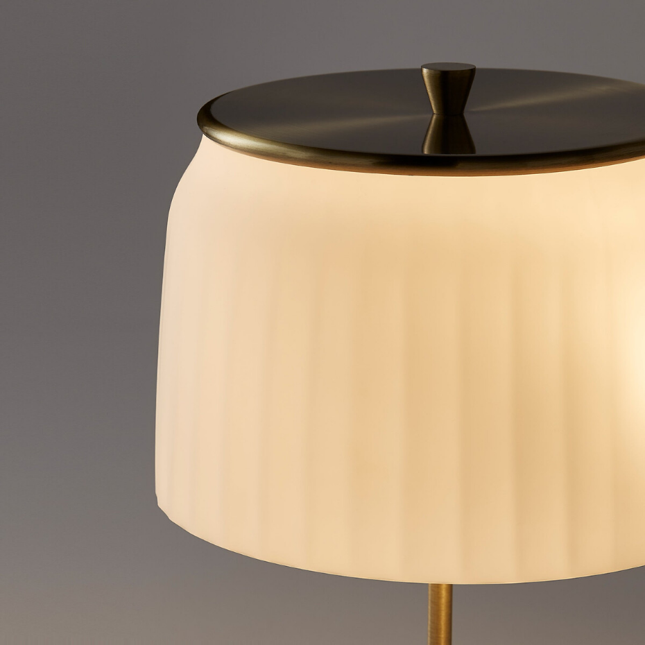 Lampe sur pied opaline Canelé