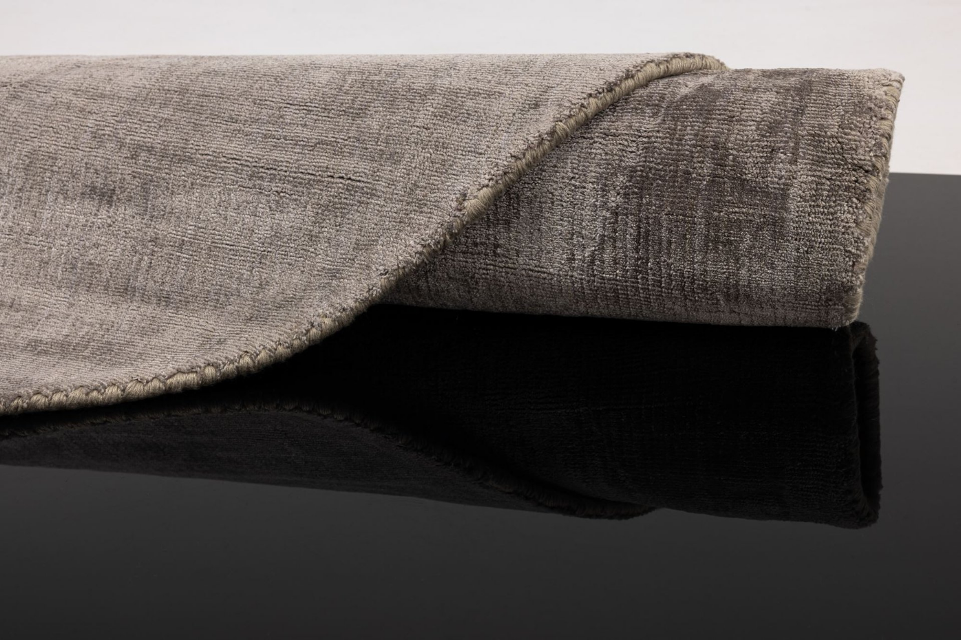 Tapis en viscose brillant tissé main - Star
