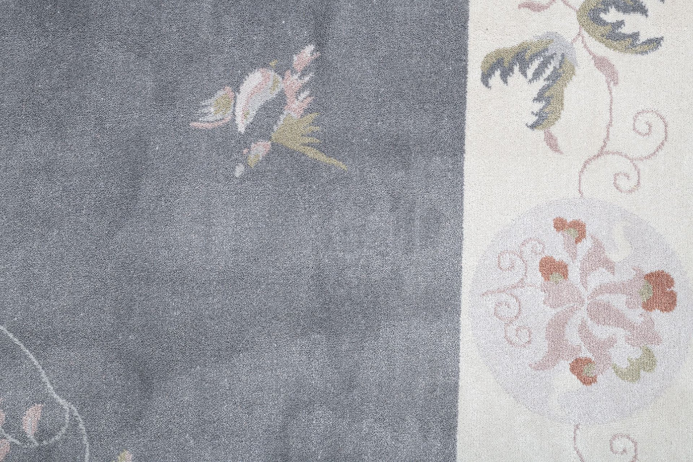 Tapis tissé avec bordure et motif floral avec effet brillant - Cherina