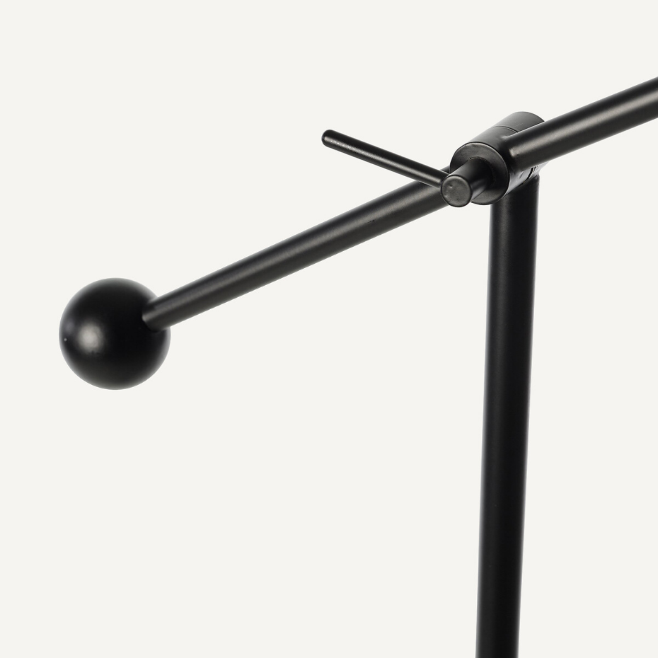 Lampadaire, Funambule