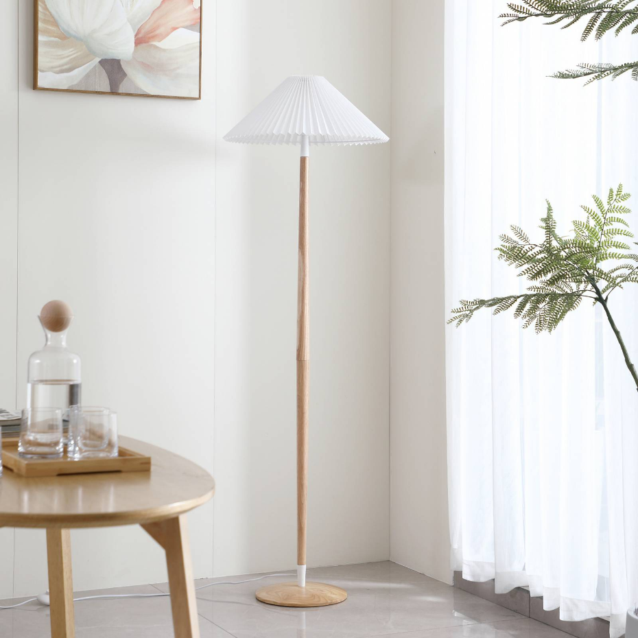 Lampadaire en bois scandinave, Ellorin