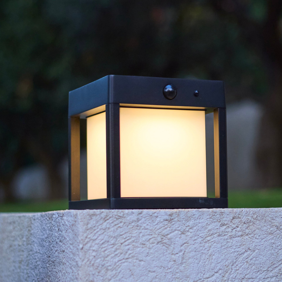 Borne solaire poteau PILARO sensor H15cm