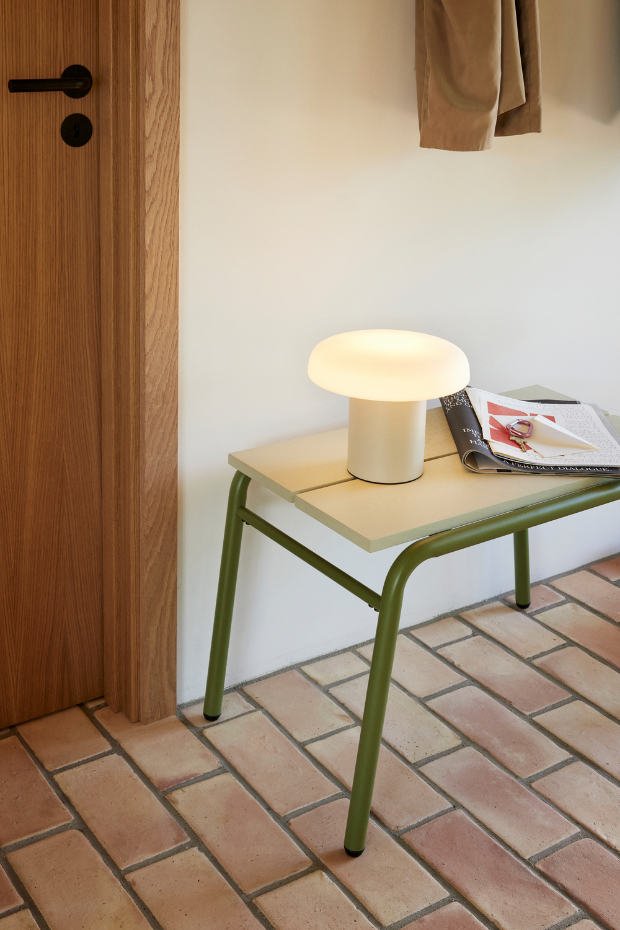 Lampe de table en verre et fer ATELIERS