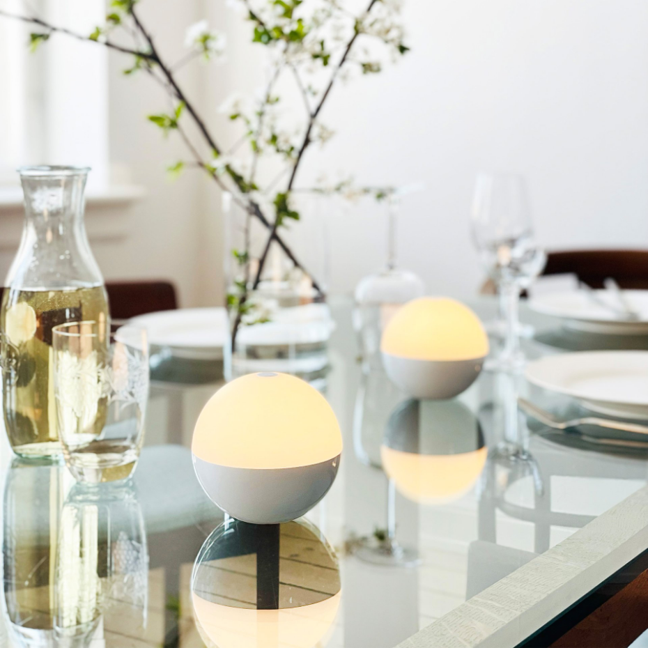 Lampe à poser boule lumineuse ALBA