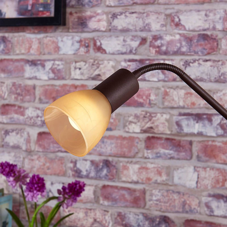 Lampadaire en métal traditionnel, Felicia