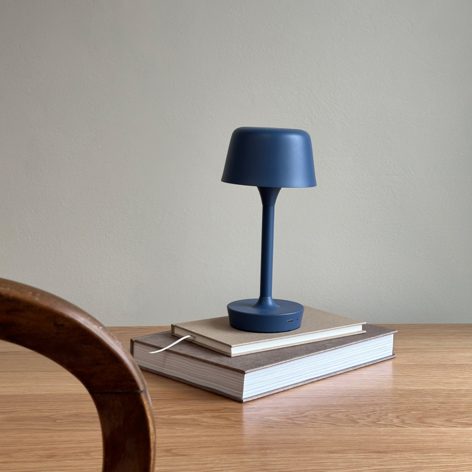 Lampe à poser en métal LED FLOW