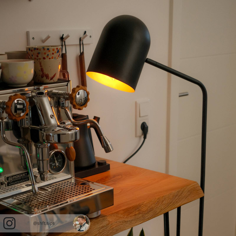 Lampadaire en métal moderne, Morik