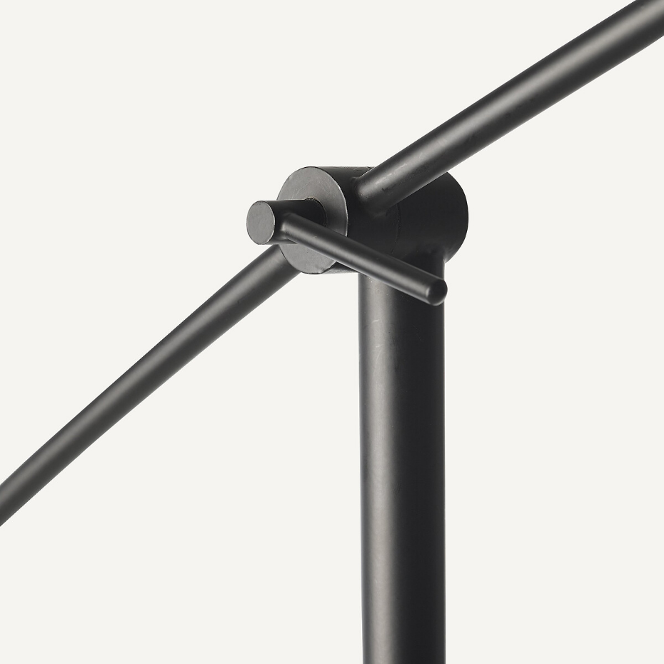 Lampadaire forme arc Funambule