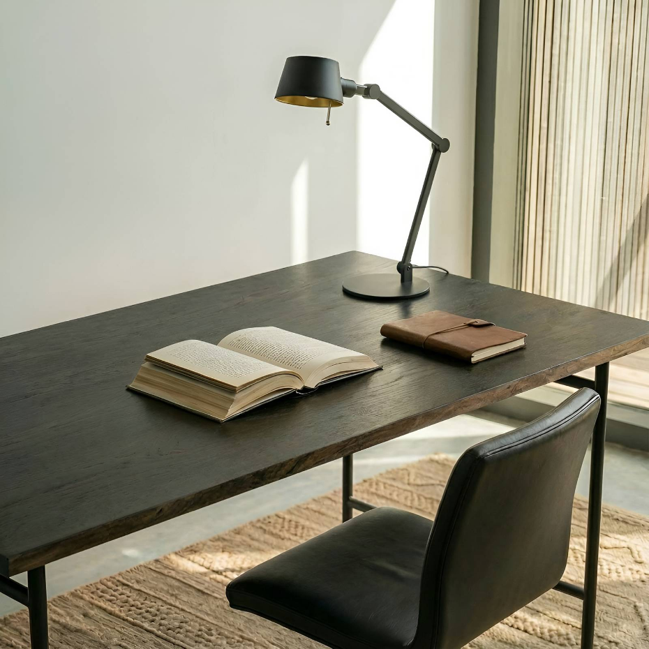 Lampe à poser en métal moderne, Silka