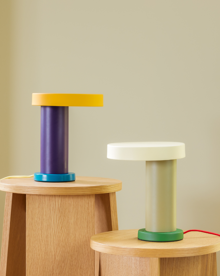 Lampe de table en fer et polycarbonate MAGIC