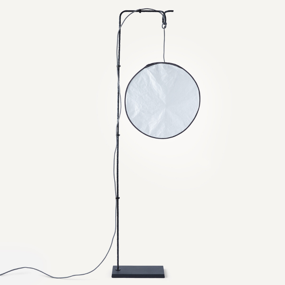 Lampadaire en Tyvek®, pied en métal fer, Moon