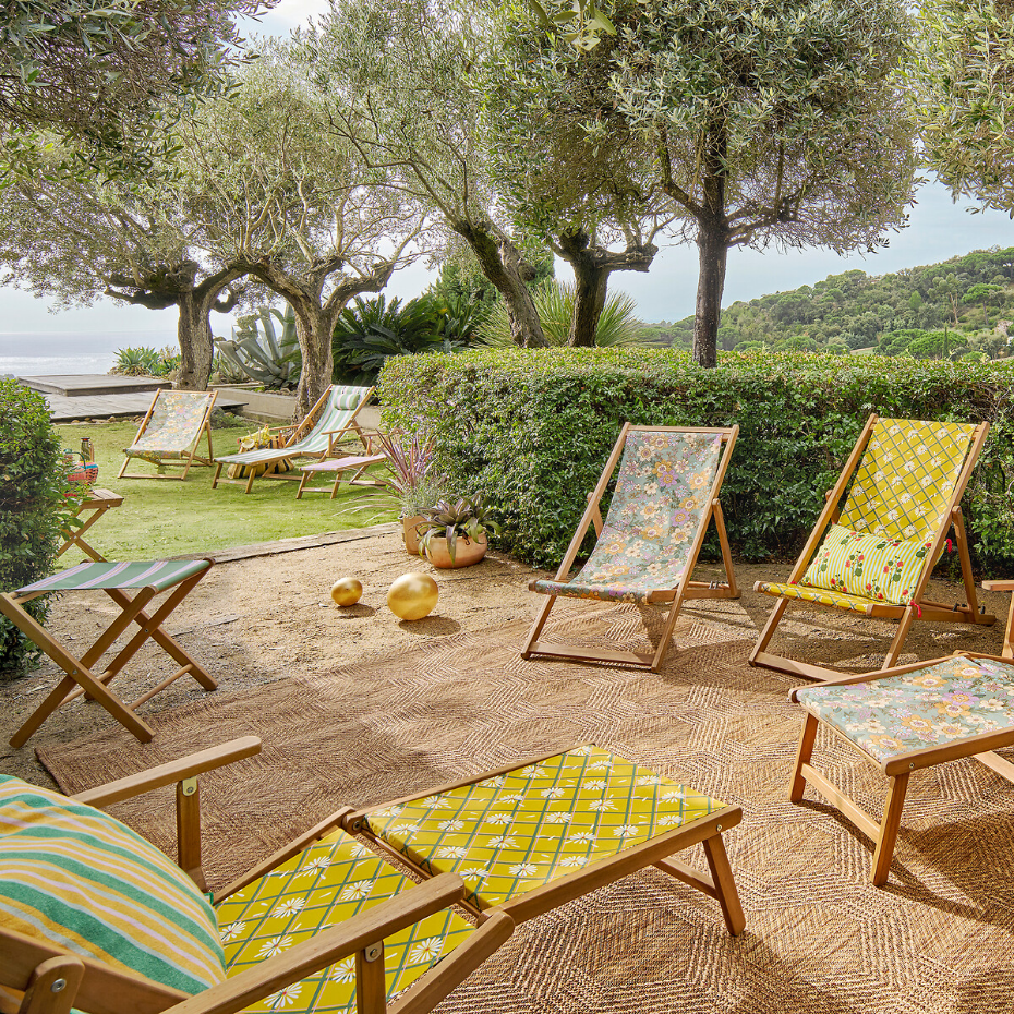 Chaise longue en acacia huilé Marguerite