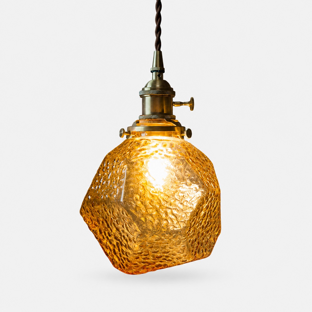 Ambra / Ottone anticato