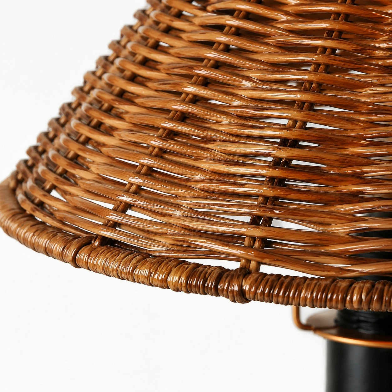 Stolní lampa s tkaným stínidlem Wabi-Sabi